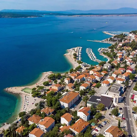Moderne In Mit Pool By Interhome * Crikvenica