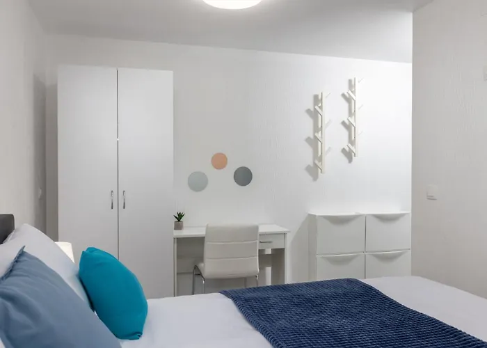 Moderne In Mit Pool By Interhome * Crikvenica